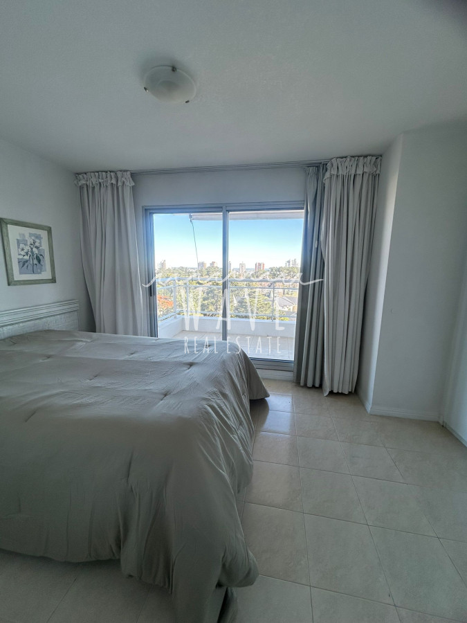 Apartamento ID.4844 - ALQUILER Y VENTA de apartamento 3 dormitorios frente a punta shopping