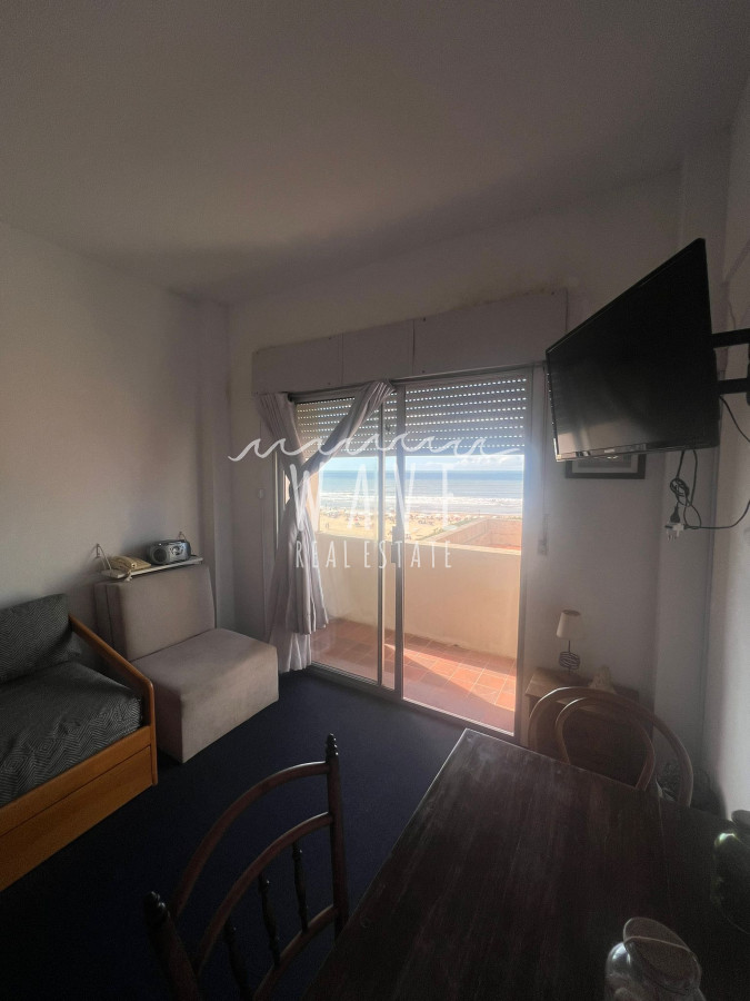 Apartamento ID.4136 - Península, monoambiente en alquiler anual o invernal. Servicio de mucama, terraza.