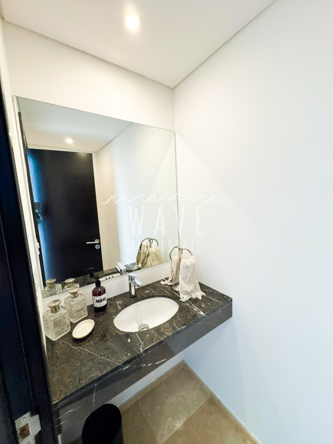 Apartamento ID.4945 - Espectacular penthouse en alquiler y venta la barra 