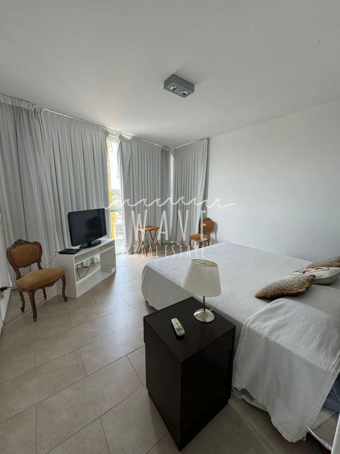 Apartamento ID.1258 - CÓMODA UNIDAD ESQUINERA SOBRE EL AGUA 