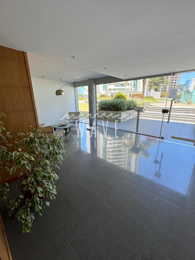 Apartamento ID.4753 - Venta, Apartamento en pda 7 de la Brava, con 1 dormitorio y amenities