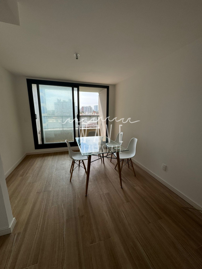 Apartamento ID.4860 - Venta de Apartamento con 2 dormitorios y 1 baño, parada 3 de playa brava