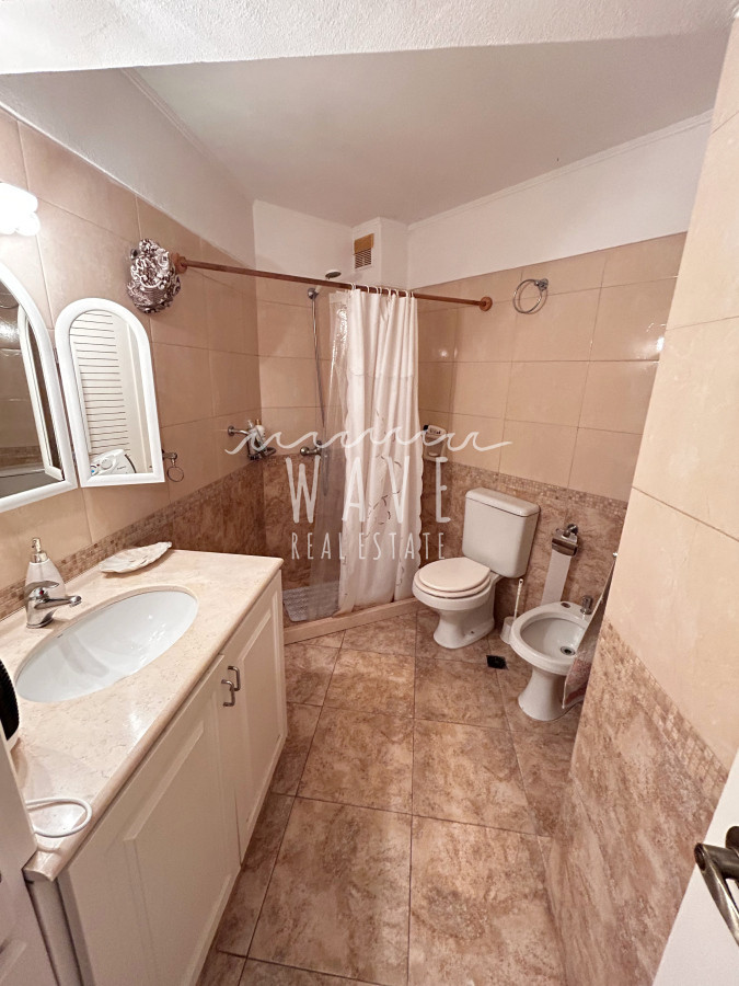Apartamento ID.4972 - Venta, Apartamento de 3 dormitorios frente al Mar. Pinares