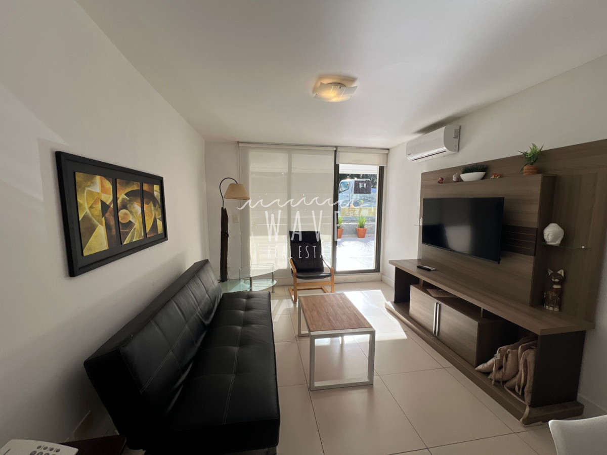 Apartamento ID.5605 - Venta de apartamento de 1 dormitorio y medio en Punta del Este