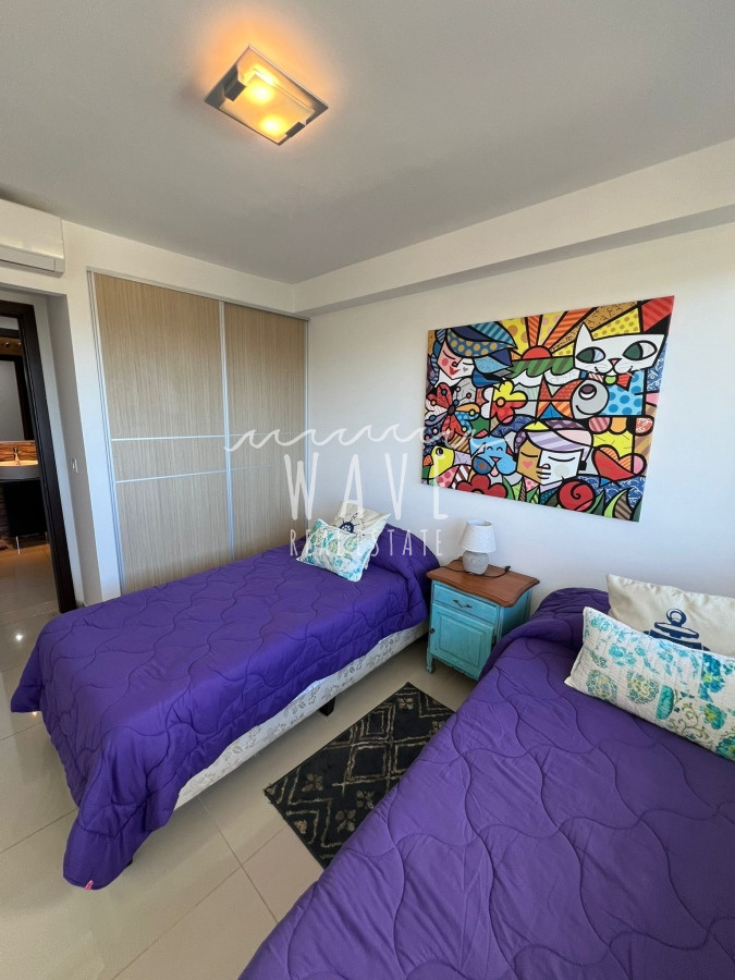 Apartamento ID.4210 - Venta de apartamento 2 dormitorios , torre con servicios en Av. Roosevelt