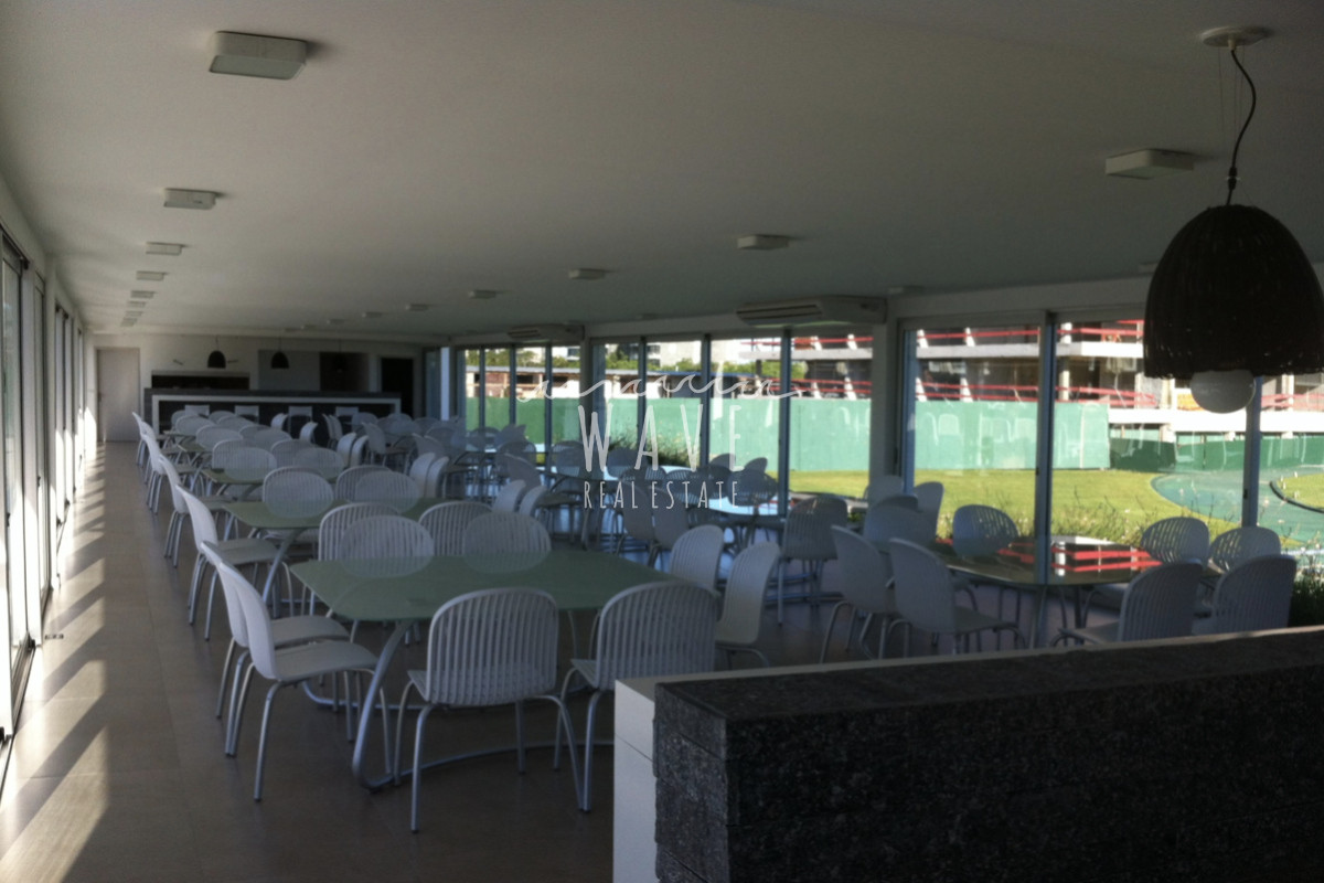 Apartamento ID.4927 - Venta de Apartamento, Parada 31 de la Brava, frente al mar. 3 suites y 