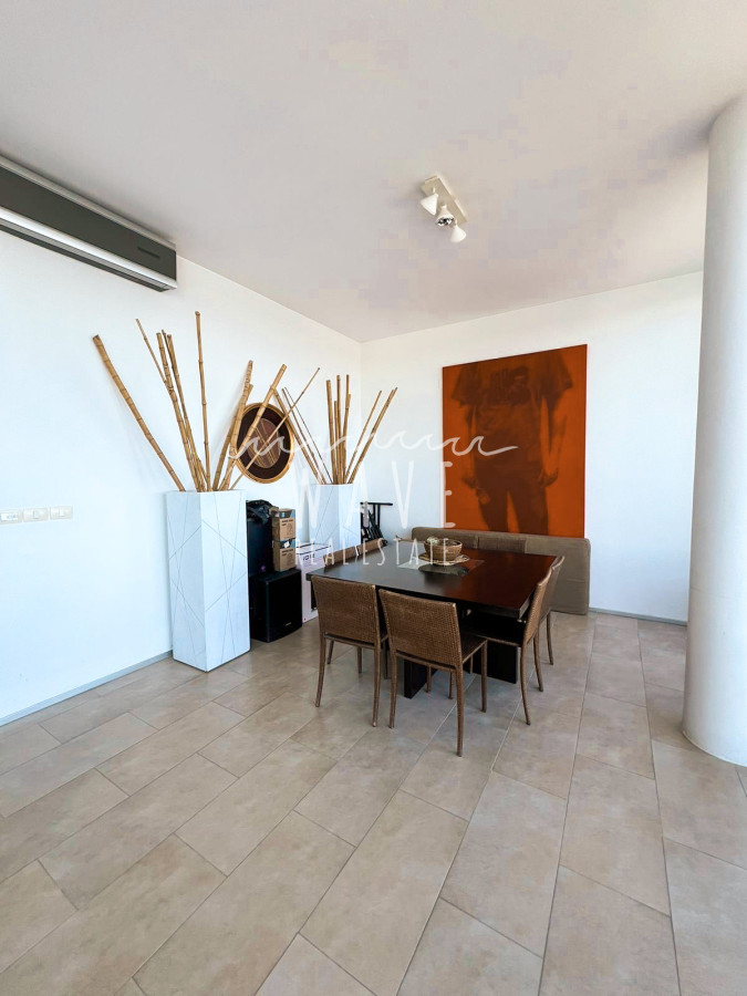 Apartamento ID.4315 - Penthouse en alquiler en exclusiva Torre Delamar.