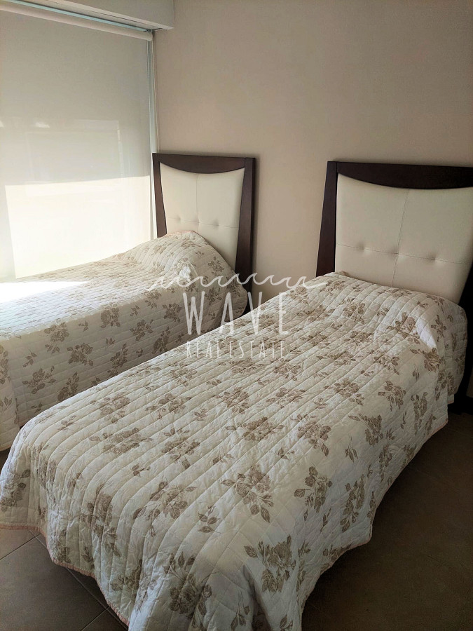 Apartamento ID.1675 - Venta apartamento de 2 dormitorios y 2 baños frente al mar en Manantiales, Punta del Este.