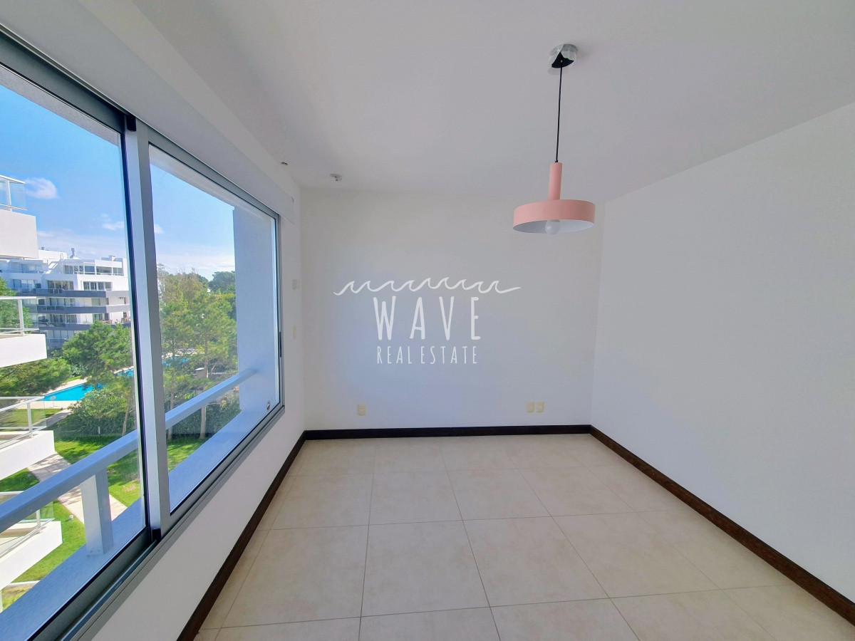 Apartamento ID.1626 - Venta de Apartamento Penthouse Dúplex de 4 dormitorios y 6 baños en suite, frente al Mar en Punta del Este.