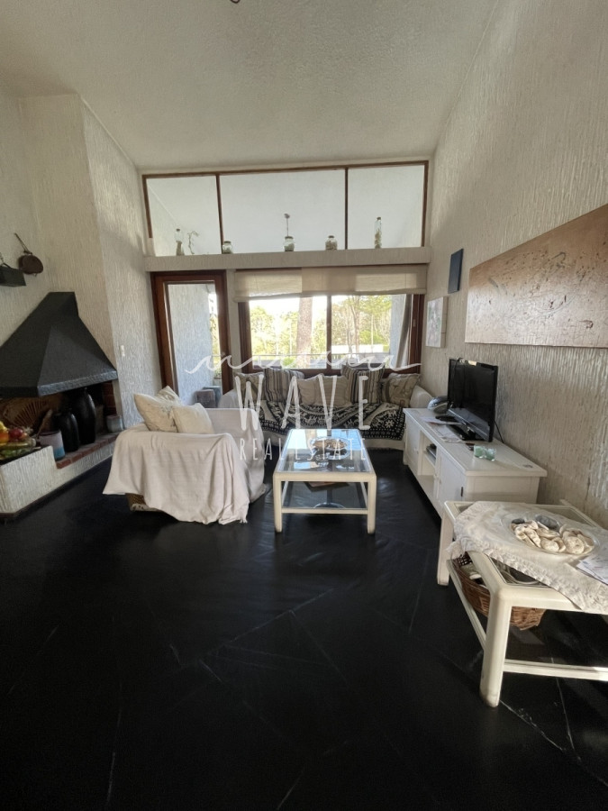 Apartamento ID.4213 - VENTA- Departamento 3 dormitorios- Punta del Este