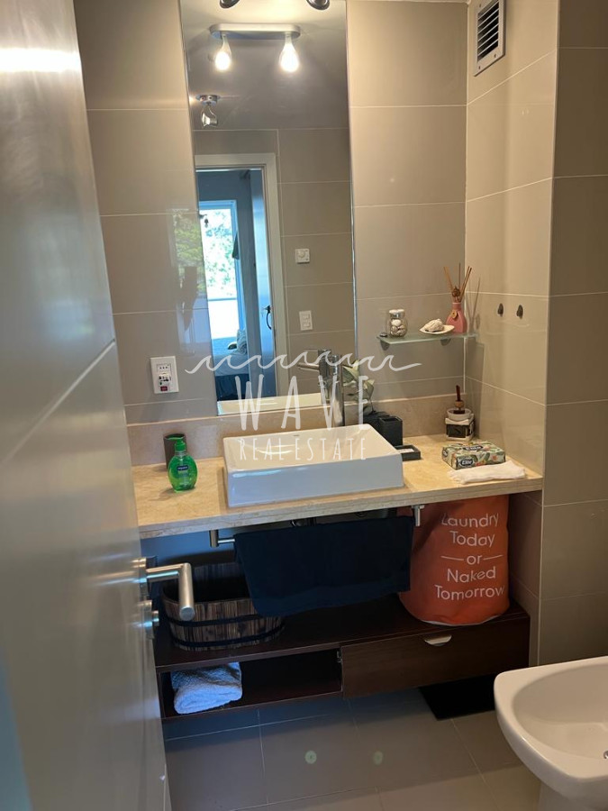 Apartamento ID.4719 - Alquiler departamento 2 dormitorios, Punta del Este, playa brava.