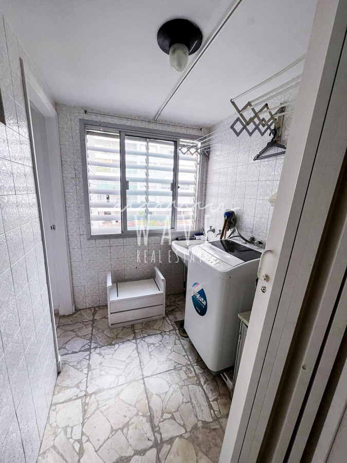 Apartamento ID.4178 - Venta de apartamento, con 2 dormitorios y dep. servicio en la Mansa, primera linea, terraza, cochera.