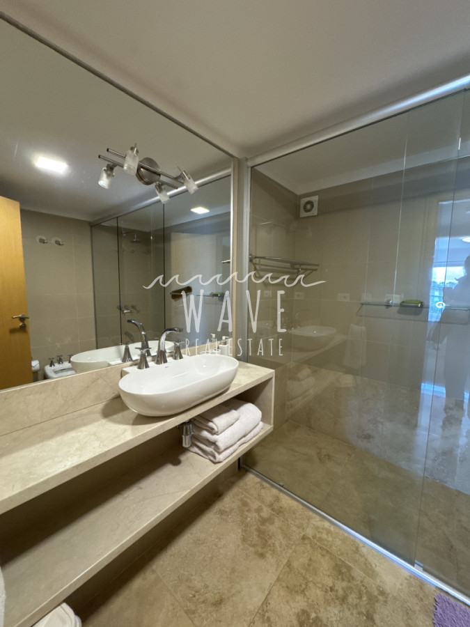 Apartamento ID.5113 - Alquiler de verano, apartamento de 2 dormitorios en suite, Playa Brava Punta del Este