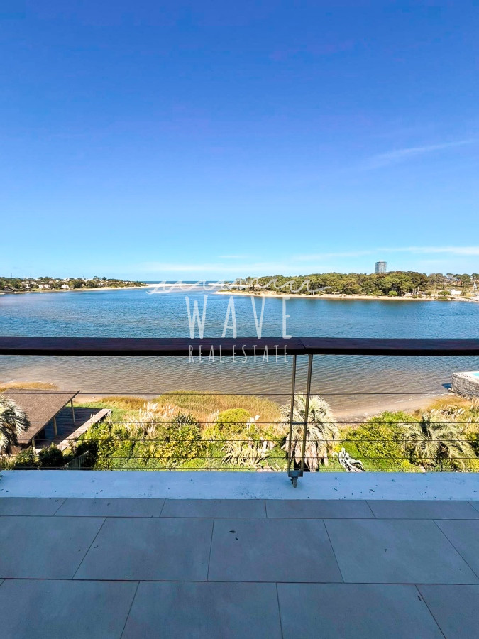 Apartamento ID.4315 - Penthouse en alquiler en exclusiva Torre Delamar.