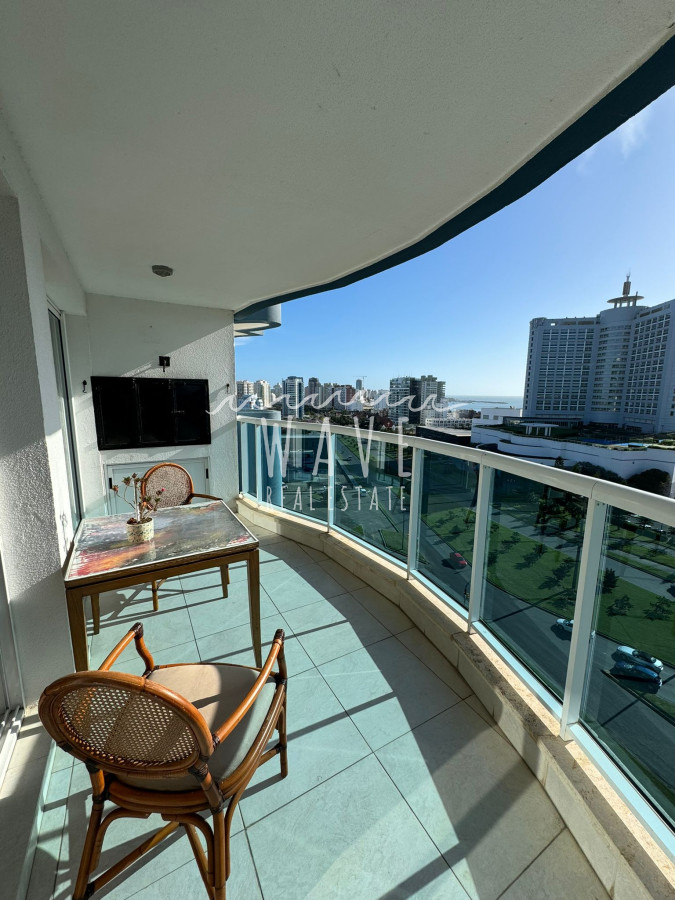 Apartamento ID.4609 - Mansa, excelente ubicación. 2 dormitorios y medio, full amenities