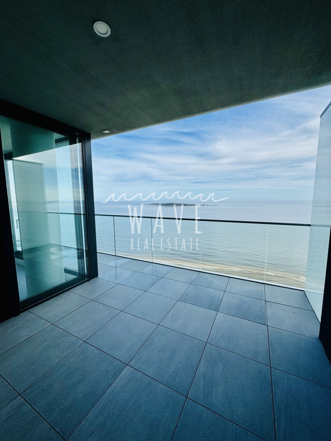 Apartamento ID.4107 - Venta Espectacular Penthouse, primera fila playa mansa