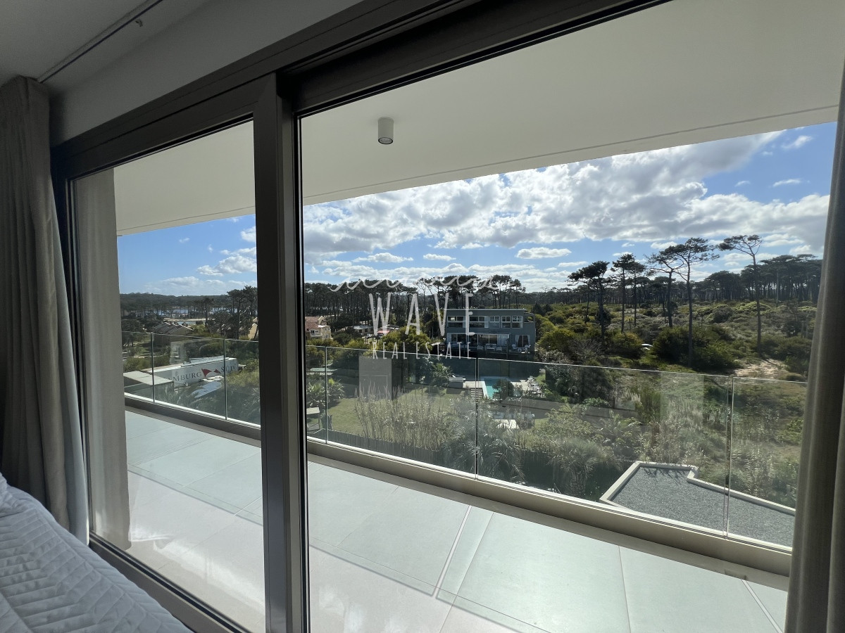 Apartamento ID.4404 - Alquiler temporal espectacular departamento, Manantiales, 3 Dormitorios 