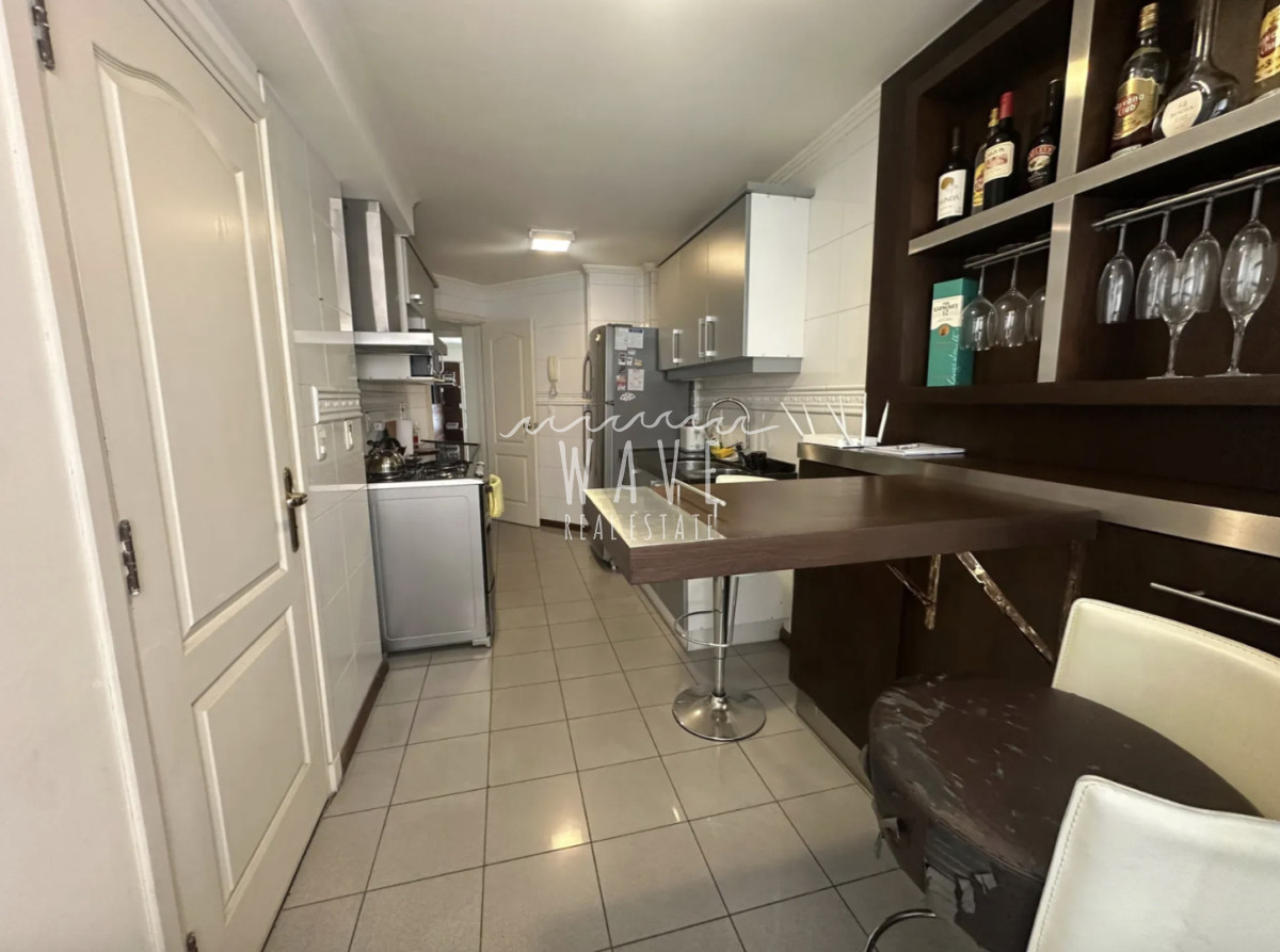 Apartamento ID.5460 - Venta de apartamento de 2 dormitorios en Rambla de Punta Carretas, Montevideo