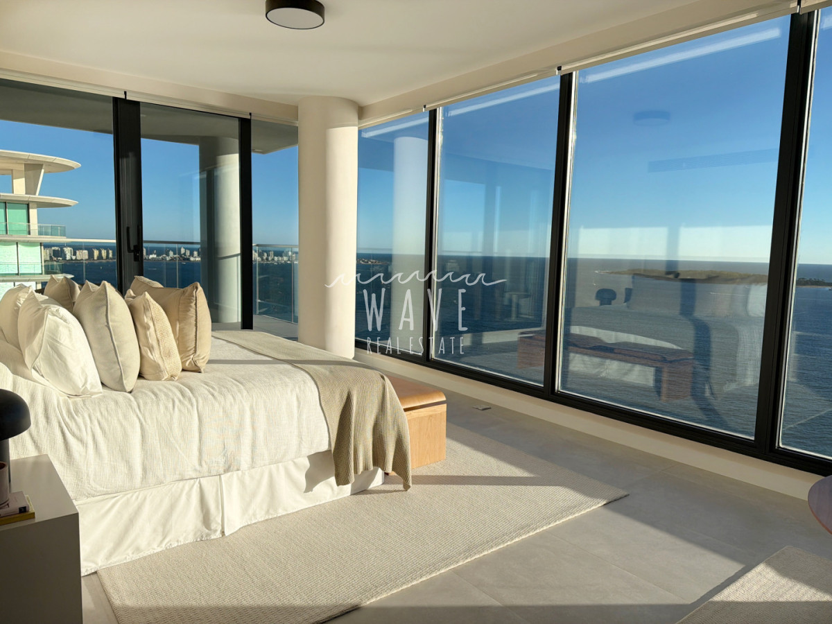 Apartamento ID.4765 - Venta Penthouse duplex, Playa Mansa, Punta del Este 