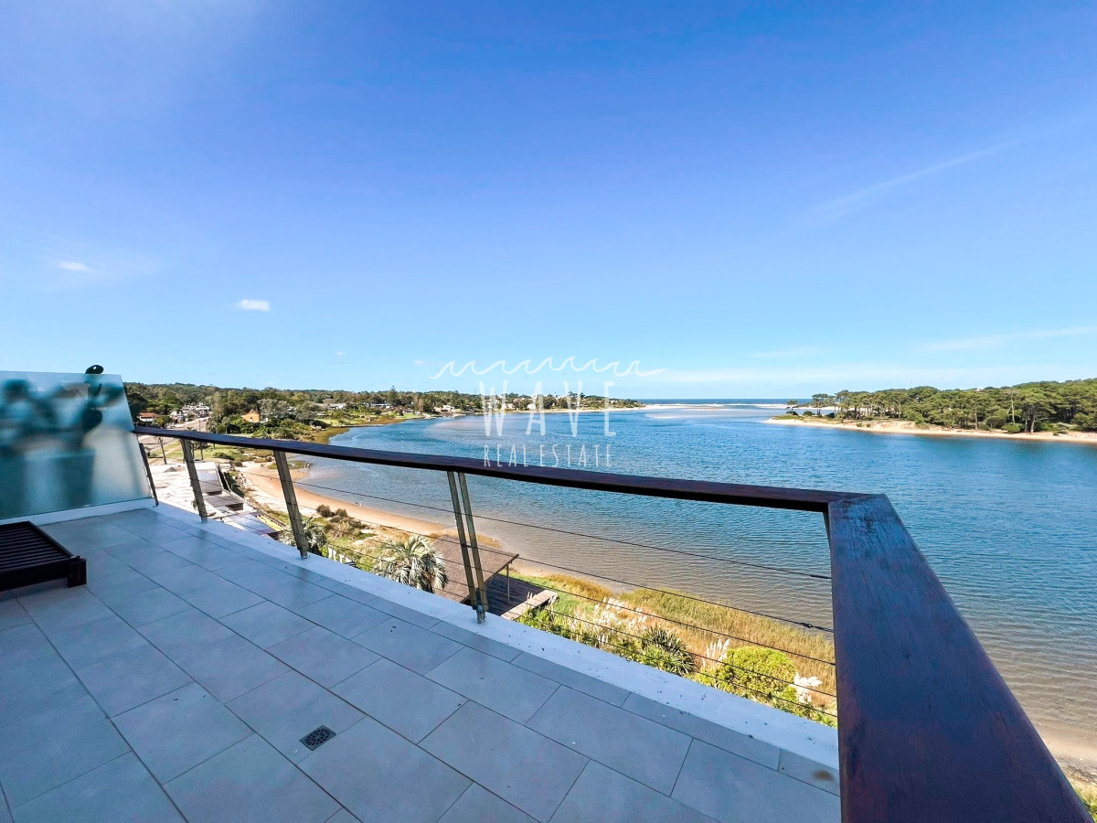 Apartamento ID.4315 - Penthouse en alquiler en exclusiva Torre Delamar.