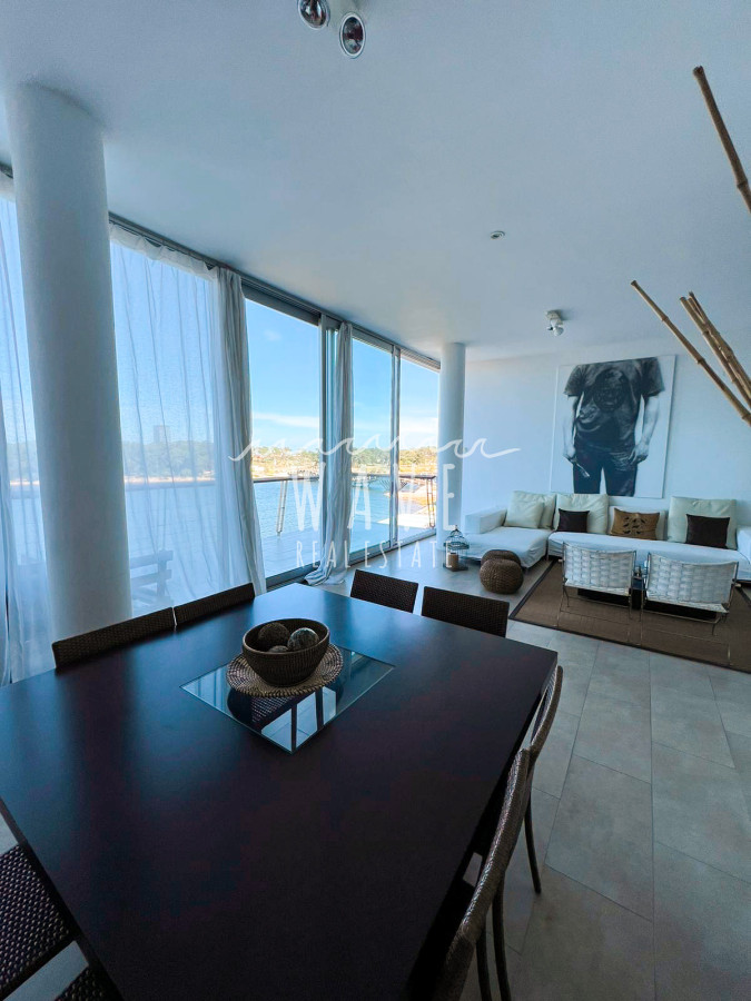 Apartamento ID.4315 - Penthouse en alquiler en exclusiva Torre Delamar.