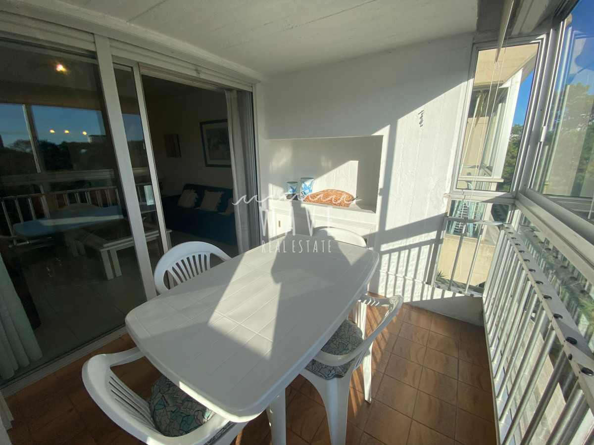 Apartamento ID.1644 - Venta Apartamento en Cantegril amplios 2 dormitorios 2 baños servicios