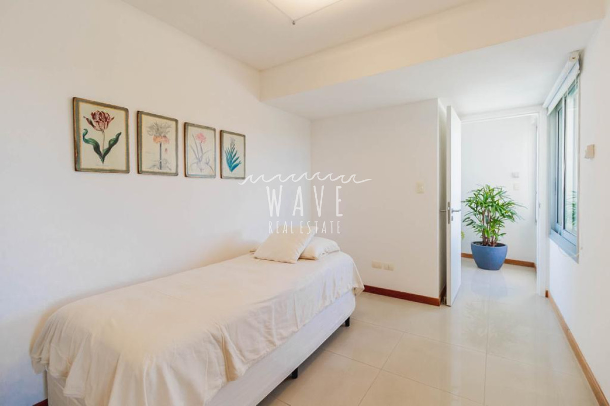 Apartamento ID.4989 - Alquiler de verano apartamento 4 dormitorios en primera fila playa brava