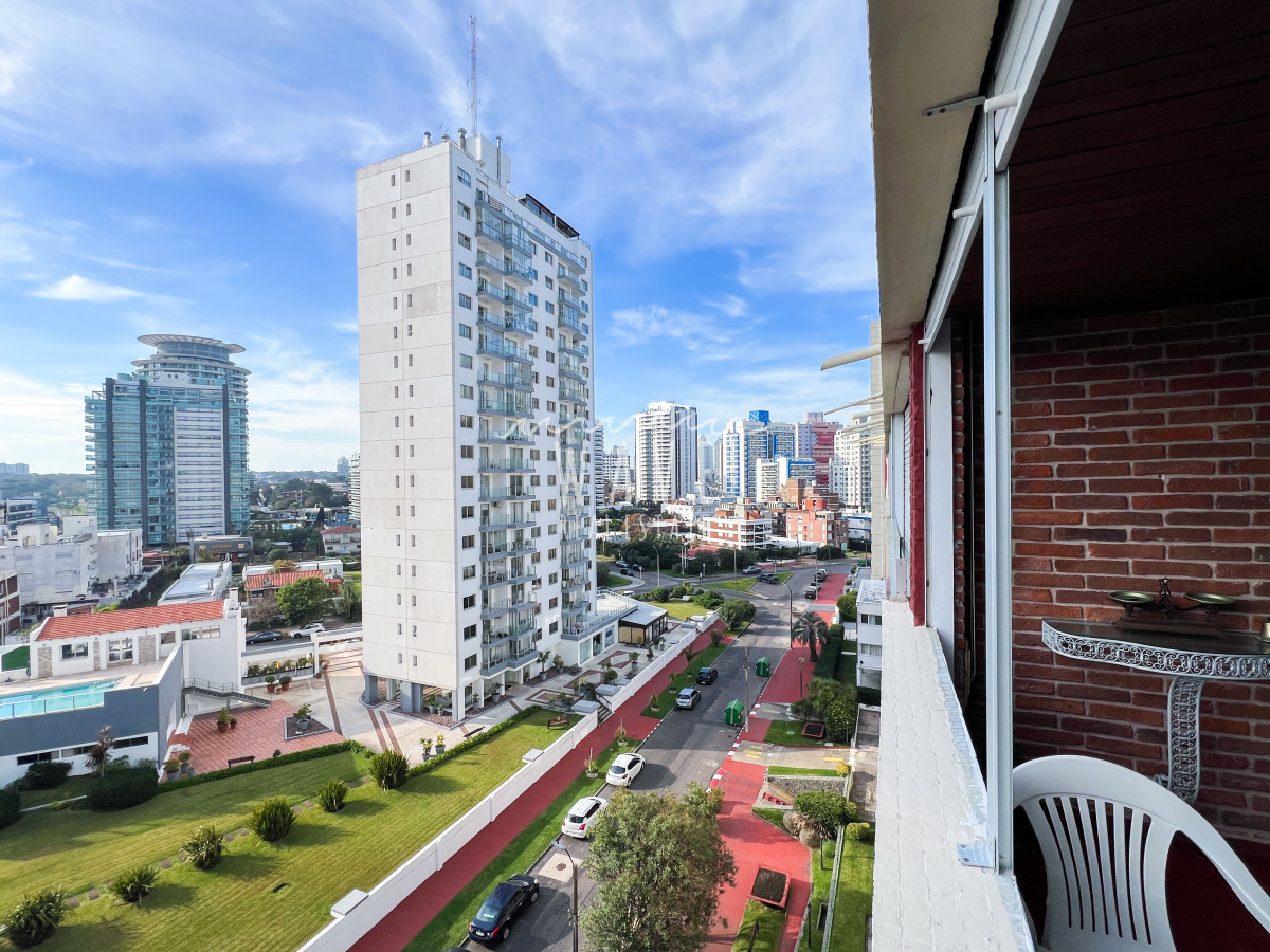 Apartamento ID.5143 - Alquiler Punta del este a 100 mts playa brava  