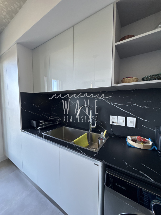 Apartamento ID.4974 - Venta Departamento Mansa, 3 dormitorios, Punta del Este 