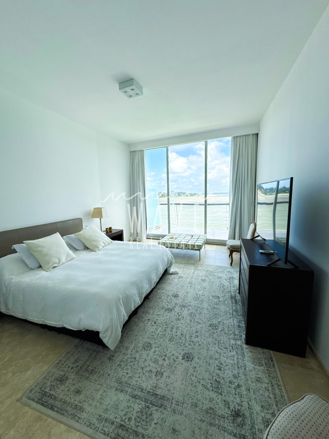 Apartamento ID.4945 - Espectacular penthouse en alquiler y venta la barra 