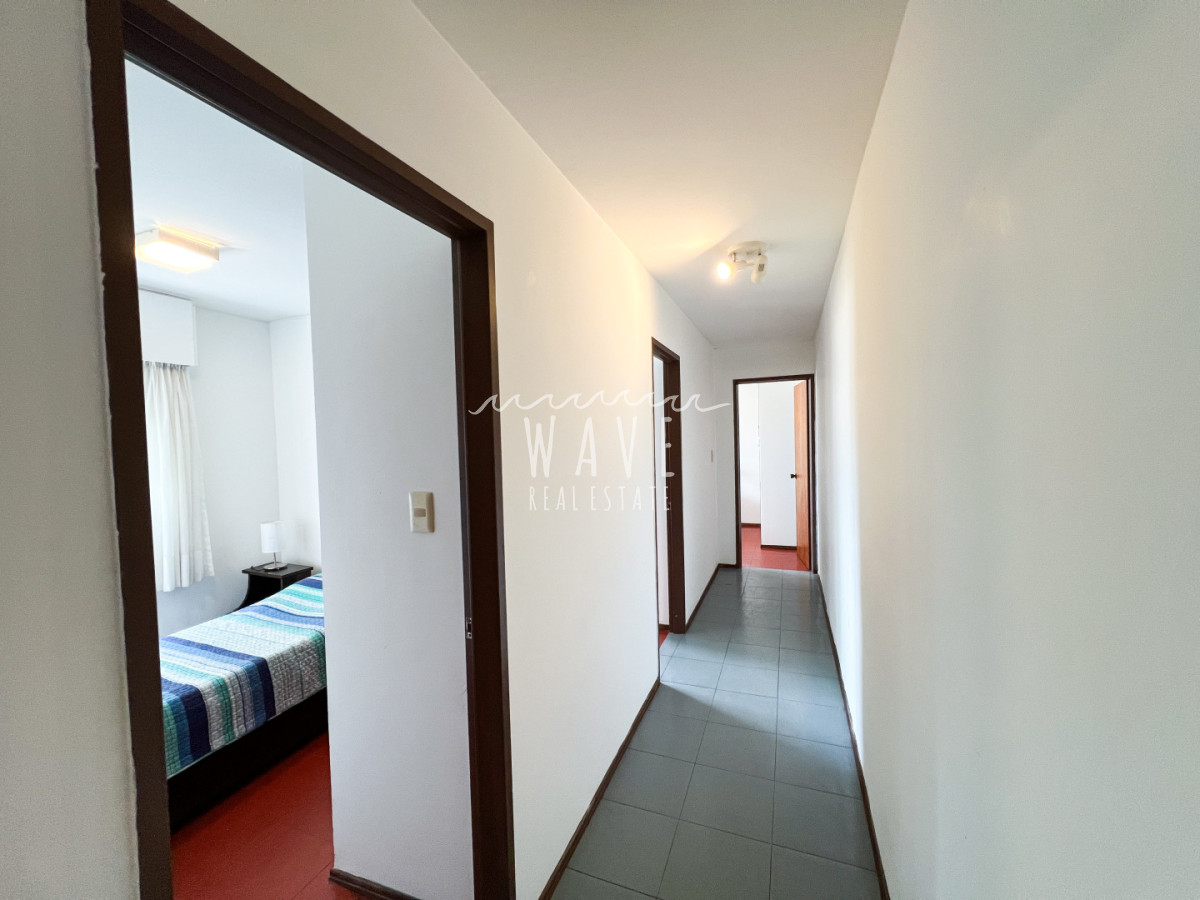 Apartamento ID.5416 - Oportunidad apartamento 3 dormitorios primera línea playa mansa 