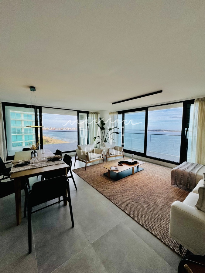 Apartamento ID.4074 - Venta apartamento, primera fila playa mansa, Punta del Este 