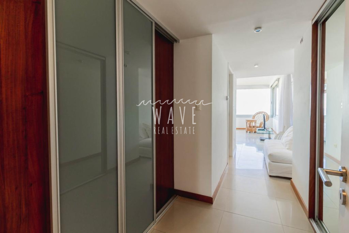 Apartamento ID.4989 - Alquiler de verano apartamento 4 dormitorios en primera fila playa brava