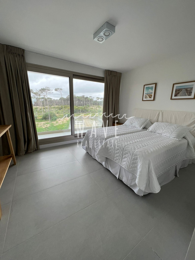 Apartamento ID.1669 - Manantiales, frente al mar, nuevo, 3 suites, terraza con parrillero propio. Cochera.