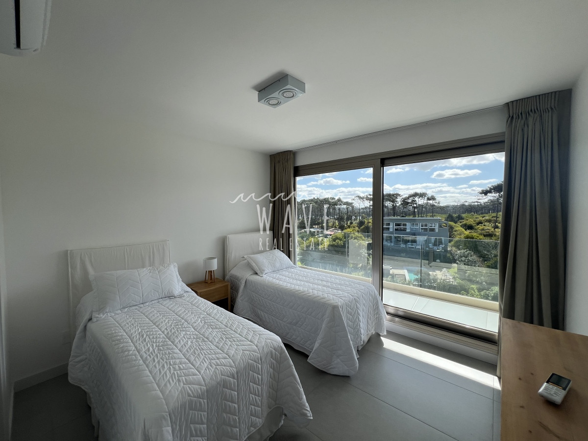 Apartamento ID.4404 - Alquiler temporal espectacular departamento, Manantiales, 3 Dormitorios 