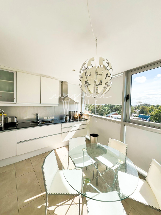 Apartamento ID.4315 - Penthouse en alquiler en exclusiva Torre Delamar.