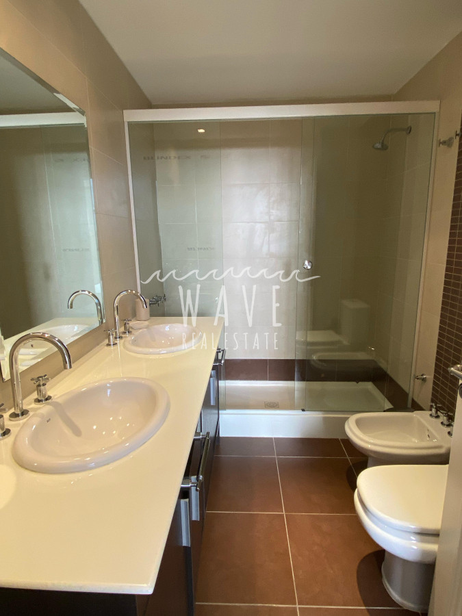 Apartamento ID.4882 - Venta de  Apartamento, con 1 dormitorio, en Playa Brava, con amenities