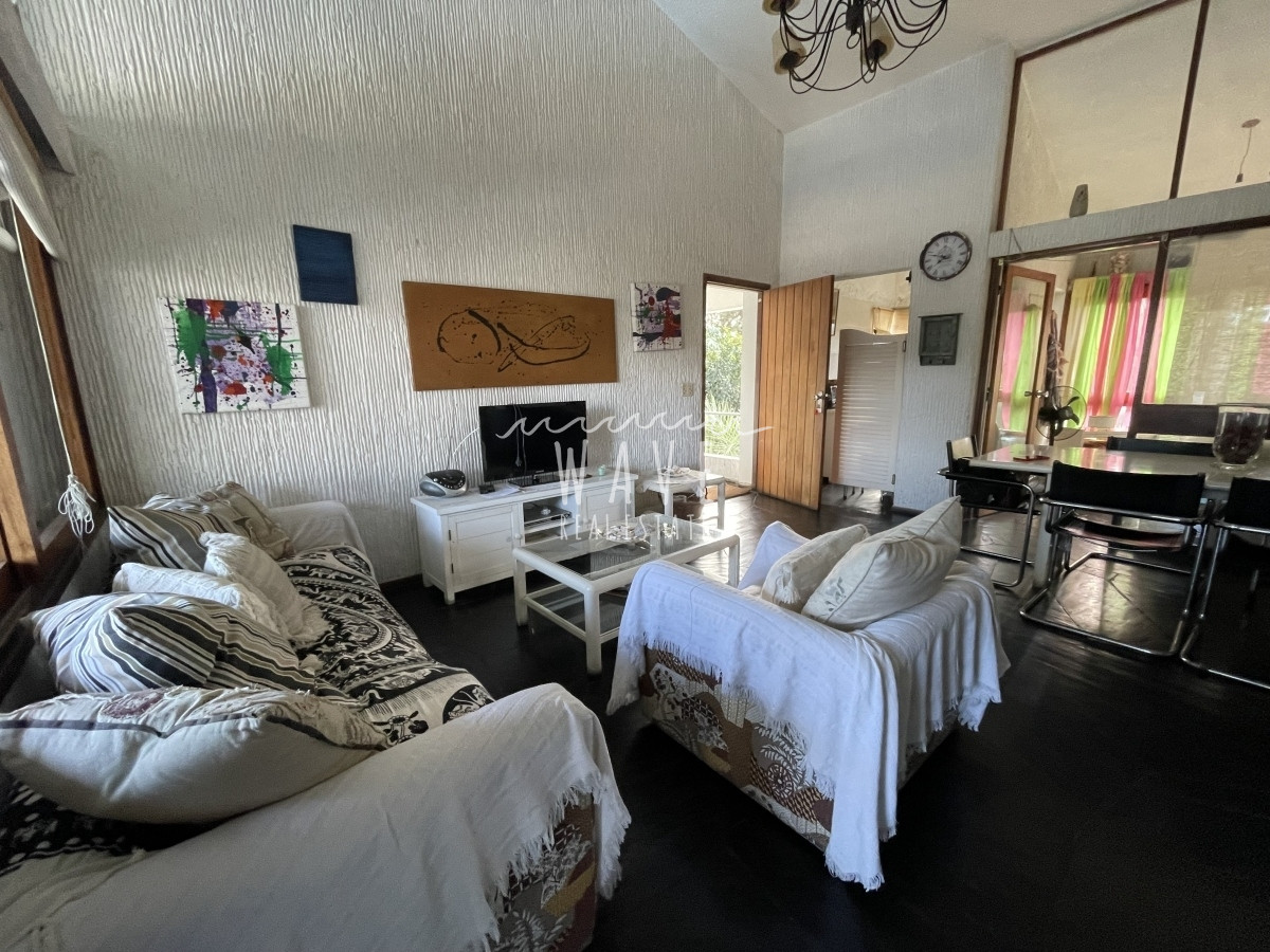 Apartamento ID.4213 - VENTA- Departamento 3 dormitorios- Punta del Este