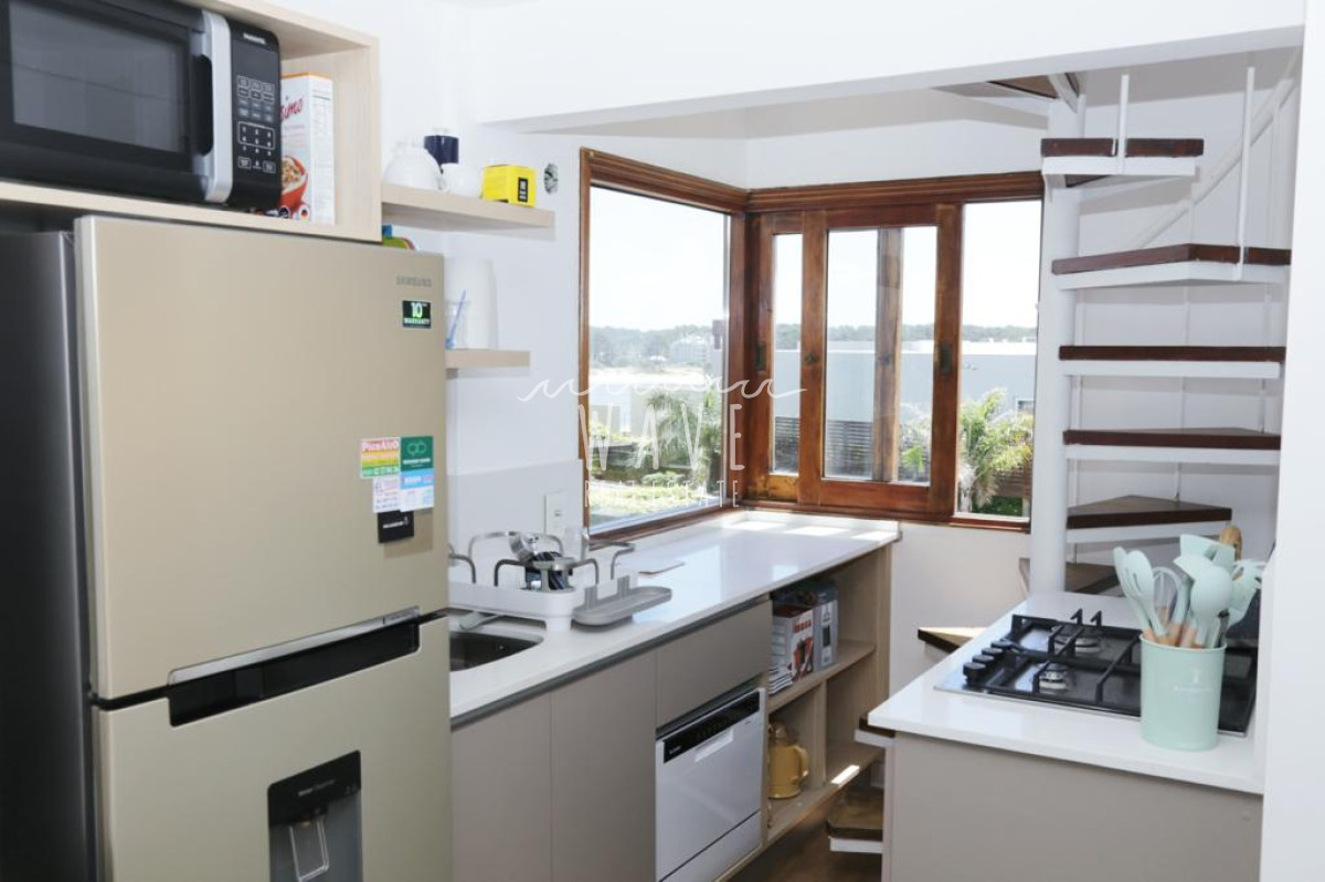 Apartamento ID.4450 - Disponible Alquiler Invernal, Apto en La Barra a metros del mar. 2 dormitorios, terraza.