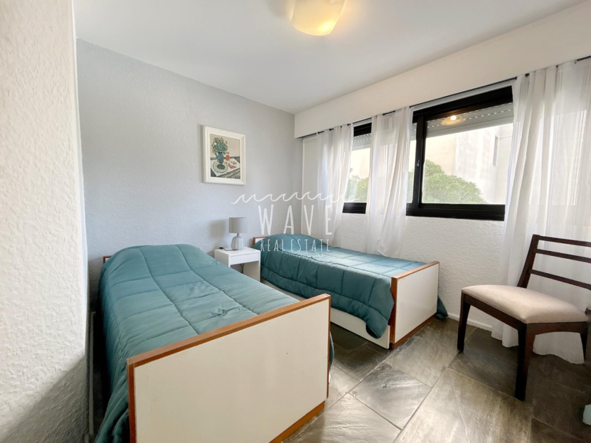Apartamento ID.5377 - Venta apartamento 2 dormitorios, Punta del Este, playa brava