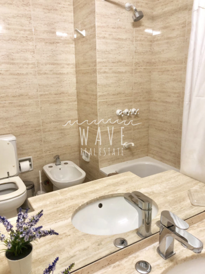 Apartamento ID.4764 - Alquiler Anual, Apartamento frente a Bikini Beach, Manantiales, 4 dormitorios y vista al mar
