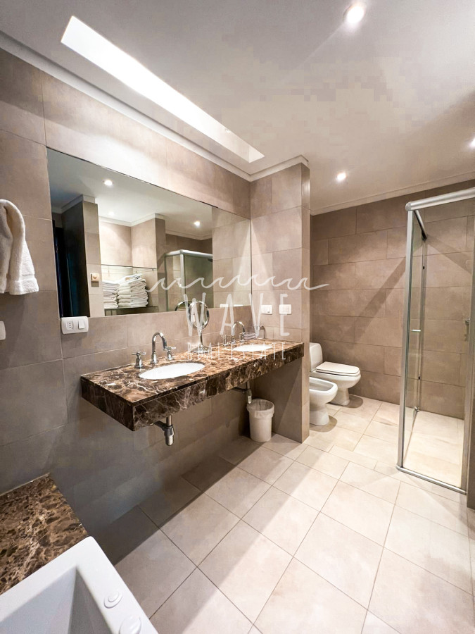 Apartamento ID.4315 - Penthouse en alquiler en exclusiva Torre Delamar.