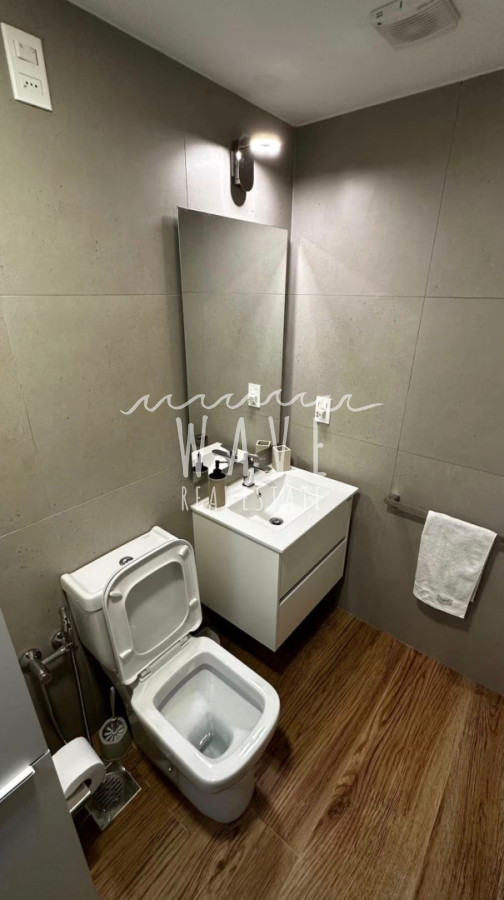 Apartamento ID.5610 - Venta de apartamento de 1 dormitorio en Playa Mansa, Punta del Este