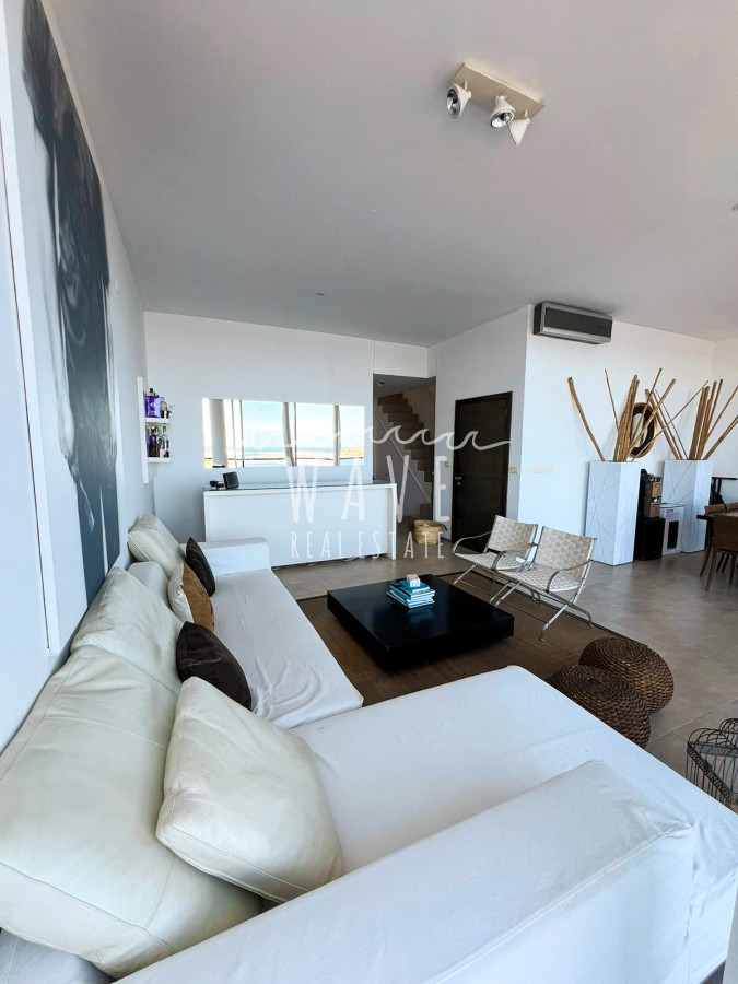 Apartamento ID.4315 - Penthouse en alquiler en exclusiva Torre Delamar.