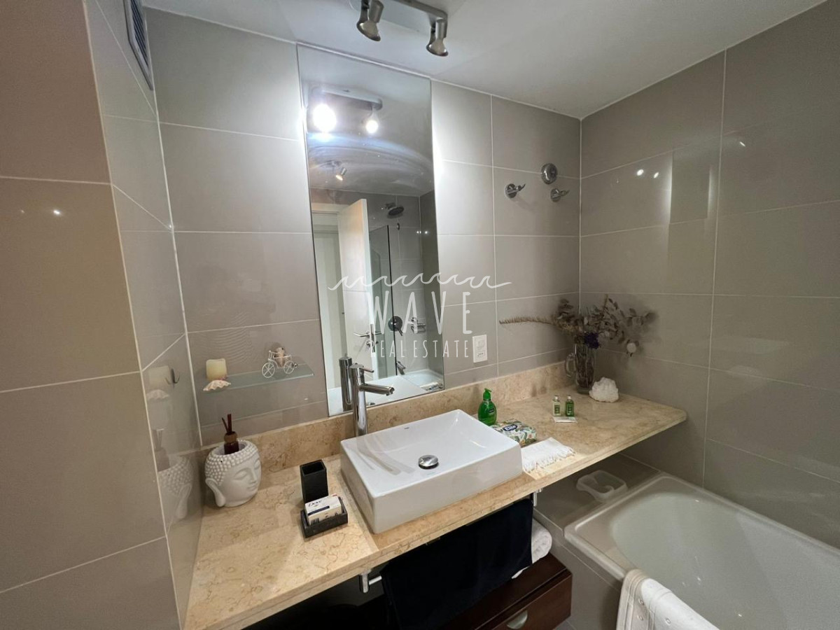 Apartamento ID.4719 - Alquiler departamento 2 dormitorios, Punta del Este, playa brava.