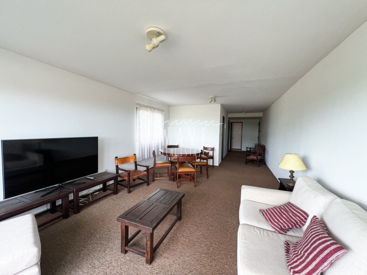 Apartamento ID.5416 - Oportunidad apartamento 3 dormitorios primera línea playa mansa 