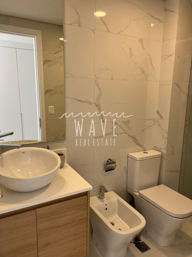 Apartamento ID.5053 - Alquiler verano apartamento 3 dormitorios primera linea Mansa, Punta del Este 