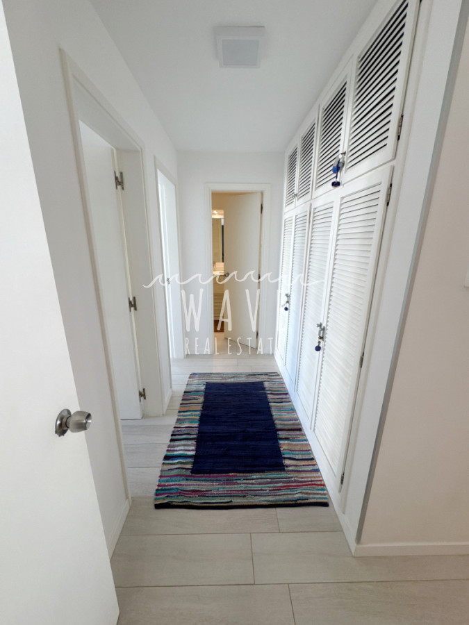 Apartamento ID.5115 - Alquiler de verano, Apartamento de 2 dormitorios y medio en Playa Mansa, Punta del Este