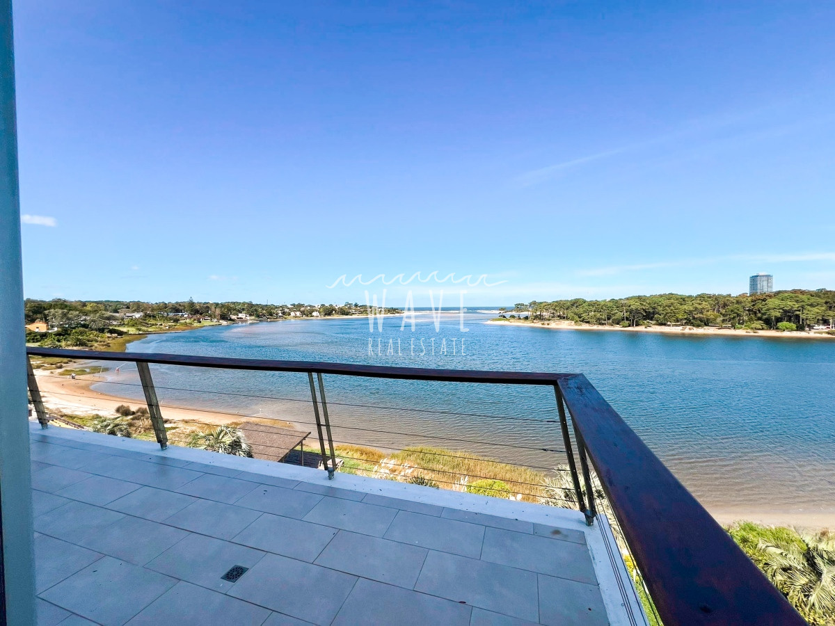 Apartamento ID.4315 - Penthouse en alquiler en exclusiva Torre Delamar.