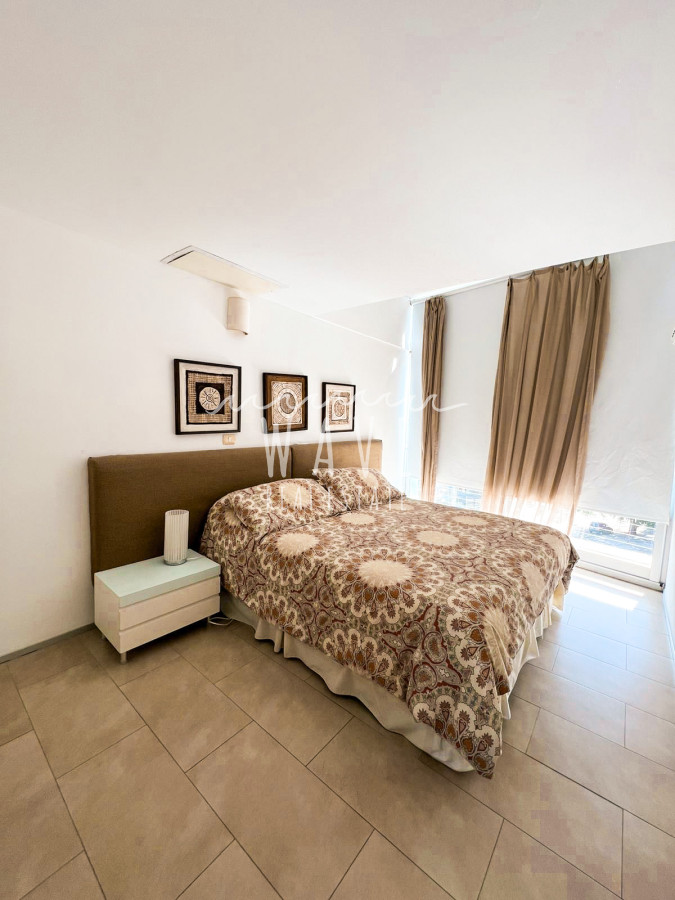 Apartamento ID.4315 - Penthouse en alquiler en exclusiva Torre Delamar.